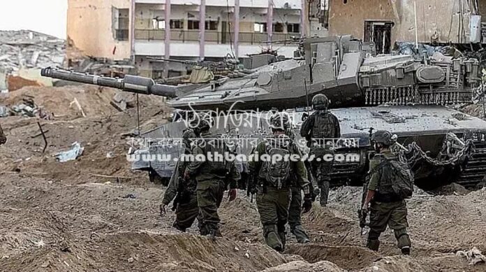 গাজায় যুদ্ধ।ছবি: রয়টার্স গাজায় যুদ্ধ।ছবি: রয়টার্স