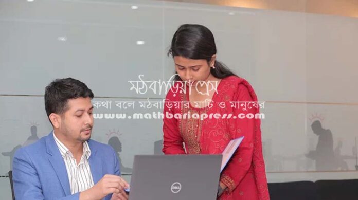 মডেল রিয়াদ ও নীলা মডেল: রিয়াদ ও নীলা।ছবি: খালেদ সরকার