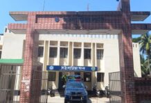 মঠবাড়িয়ায় জামায়াত মনোনীত প্রার্থীর বাসায় ককটেল বিস্ফোরণ