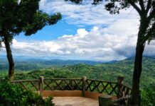 ঈদের দ্বিতীয় দিনে বান্দরবানে পর্যটকের ঢল