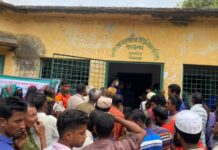 ভিজিএফ চাল বিতরণে জনপ্রতি ১০০ টাকা নেওয়ার অভিযোগ