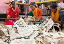 অদম্য নারী চলচ্চিত্রের জগৎ ছেড়ে ব্যবসার আঙিনায়, হয়েছেন বর্ষসেরা মাইক্রো উদ্যোক্তা